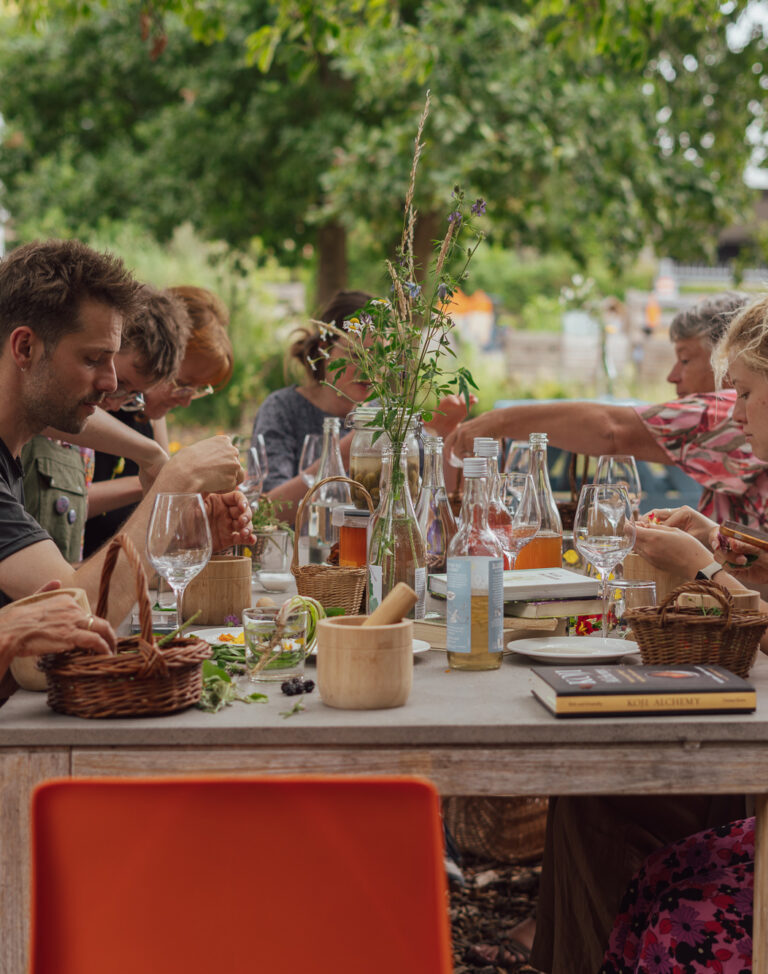 Wild Foraging Workshop Roos van Kroos x Cul Sec-57