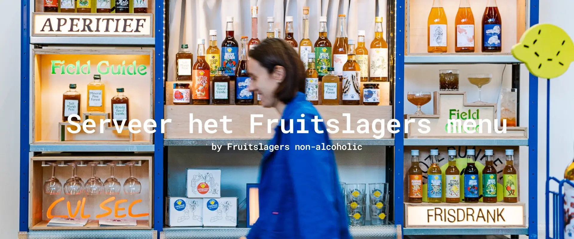 Persoon voor een selectie Fruitslagers producten uit het landschap