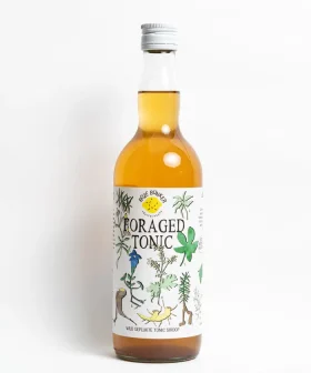 Foraged Tonic van Roze Bunker – tonic siroop met wild geplukte lokale kruiden
